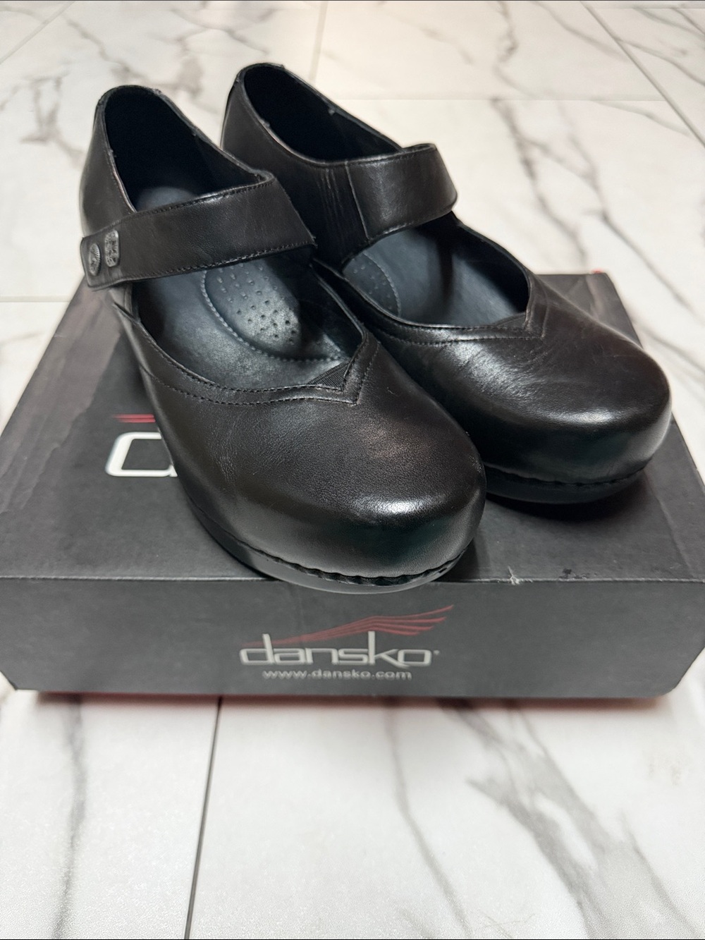 Dansko Black Clogs Size 39 Gently Worn